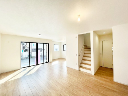 ���̑����ρ@�Ƒ��̉�b�����R�Ƒ����郊�r���O�C���K�i�݌v