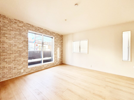 ���r���O�@�傫�ȑ����炽���Ղ�̗z���ƕ����������郊�r���O