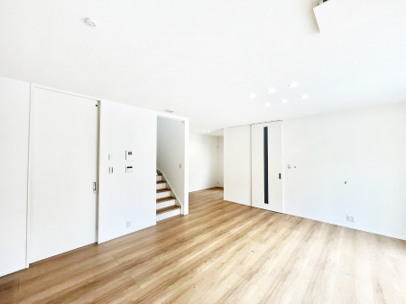 ���̑����ρ@�Ƒ������R�ƏW�܂�e���̃X�y�[�X�ɂȂ肻��