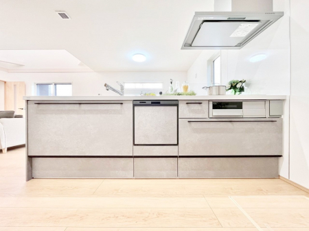 �L�b�`���@�������������I�ɁA�y�����I�V�X�e���L�b�`��