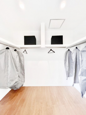 ���̑��@�ߗނ��n���K�[�Ɋ|�����܂܎��[�ł���WIC�B�ߗނ̐������ڂ����₷���ĕ֗��ł��I