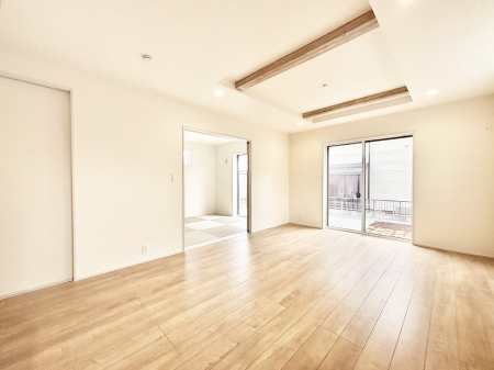 ���r���O�@�Ƒ��c���̎��Ԃ����������Ȃ��났�̃��r���O�_�C�j���O�B   