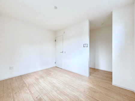 �Q���@�E�H�[�N�C���N���[�[�b�g�����邨�����B�G�߂��Ƃ̓���ւ����s�v�ŕ֗��ł��I