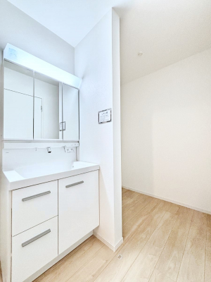 ���̑����ρ@�֗��ȃ��l���ɂŁA�X�b�L�������g���₷�����ʎ���  