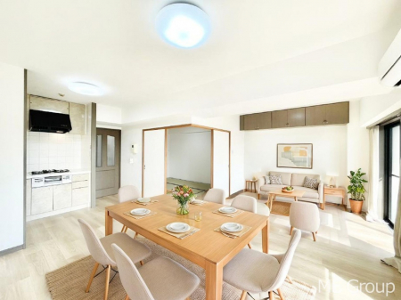 ���r���O�@�������������͋C�̂k�c�j�͉Ƒ��݂�Ȃ̉��K��ԁ@���Ƌ��CG�ł�