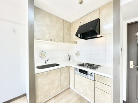 �L�b�`���@�������������I�ɁA�y�����I�V�X�e���L�b�`��