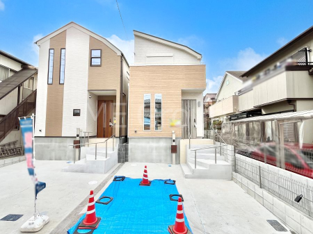 ���n�O�ώʐ^�@�����Ղ�̗z���ƊJ�����ɕ�܂�閾�邢�Z�܂�