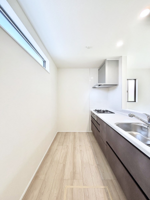 �L�b�`���@�����̑�����������閾�邢�L�b�`���Ŗ����̂��������y�����I