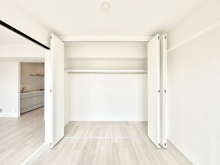 ���[�@�����Ղ�̎��[�X�y�[�X�ł��ł��Z��Ԃ��X�b�L���ۂĂ���