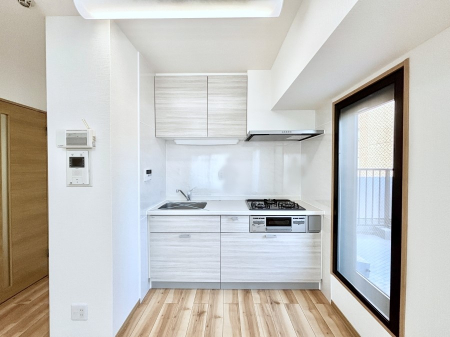 �L�b�`���@�������������I�ɁA�y�����I�V�X�e���L�b�`��