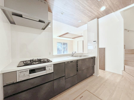 �L�b�`���@�J�E���^�[�z���Ɋy����������ׂ�B�����̂������������Ɣ��������Ȃ肻���ł��ˁB