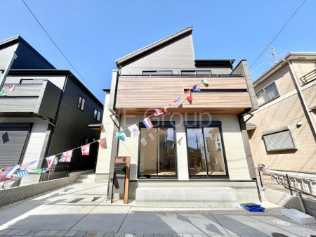 ���n�O�ώʐ^�@�������ꂽ�O�ρA�㎿�ȏZ��Ԃ��L���鎺���͉i�����S���ĉ߂�����Z���ł��B 