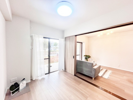 ���̑����ρ@�o���R�j�[���J�������v���X���Ă����m��