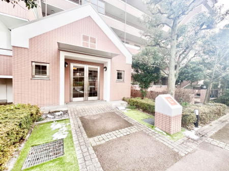 �G���g�����X�@�������������͋C�̃G���g�����X