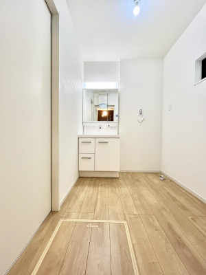 ���ʑ�E���ʏ��@�傫�����₷���O�ʋ��Ő�����������ʑ�́A�g�����Ȃ݃`�F�b�N�┧�̂������ɂ������߂ł��B 