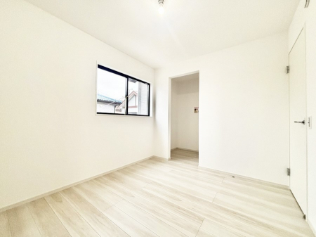 �Q���@�g���₷���`�Ńx�b�g��Ƌ�̒u�����ɂ����邱�Ƃ�����܂���B   