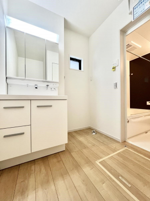 ���̑��@�������̂�����K��Ԃł��B�����̐g�x�x���C�����ǂ����g�������܂��B 