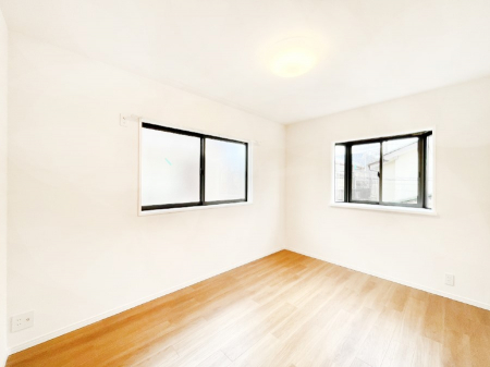 �Q���@�g���₷���`�Ńx�b�g��Ƌ�̒u�����ɂ����邱�Ƃ�����܂���B   