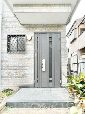 ���ց@��؂ȉƑ��A���q���o�}���錺�ցB