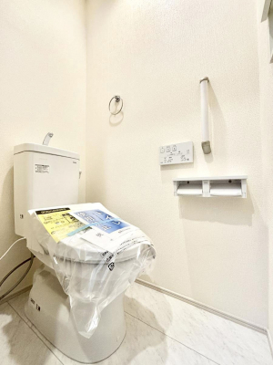 �g�C���@�g�C����1�K��2�K���ꂼ��ɔz�u����Ă��ĂƂĂ��֗��ł��B 