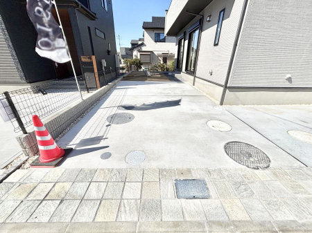 �@�����Ɍ������Ȃ����ԃX�y�[�X�B