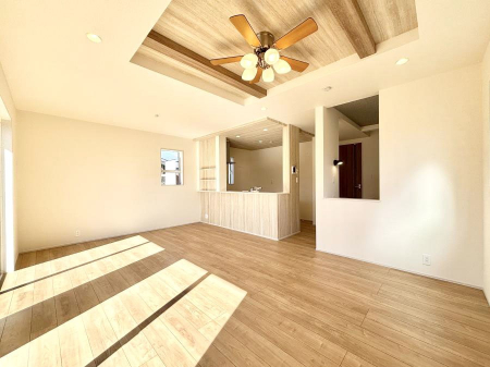 ���r���O�@�������������͋C�̂k�c�j�͉Ƒ��݂�Ȃ̉��K���  