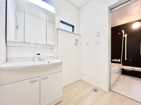 ���̑��@�L�X�Ƃ�Ƃ�̂��郉���h���[�X�y�[�X�B  