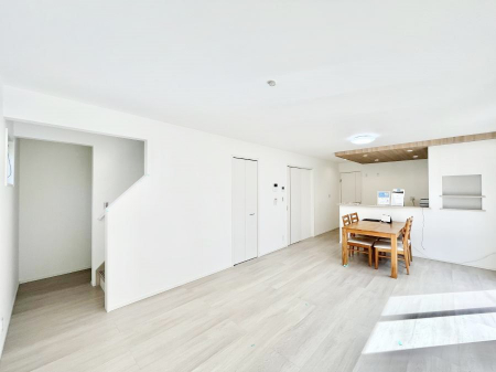 ���r���O�@���K�ȏ��g�[�t���B���R�Ƃ��Ƒ����W�܂�c���𖞋i�ł��܂�