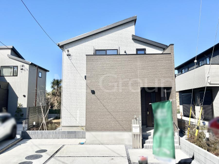 ���n�O�ώʐ^�@�����Ղ�̗z���ƊJ�����ɕ�܂�閾�邢�Z�܂�