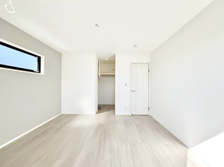 �Q���@�E�H�[�N�C���N���[�[�b�g�����邨�����B�G�߂��Ƃ̓���ւ����s�v�ŕ֗��ł��I