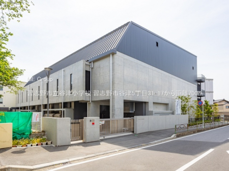 ���ӊ��@���w�Z 700m �K�u��s���J�Ï��w�Z