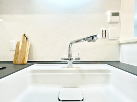 ���̑����ρ@�����ɐG�ꂸ�ɓf�~�����ł���^�b�`���X����  