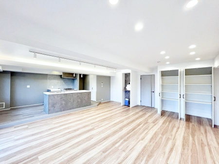 ���r���O�@�؂̉����肪�₳�����t���[�����O�͈��炬�������炷�Z���