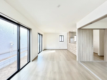 ���r���O�@�Ƒ��c���̎��Ԃ����������Ȃ��났�̃��r���O�_�C�j���O�B