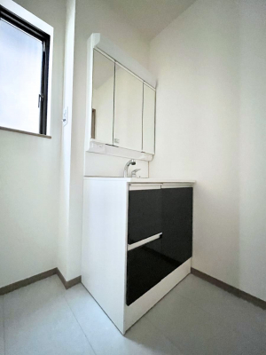 ���̑��@�������̂�����K��Ԃł��B�����̐g�x�x���C�����ǂ����g�������܂��B 