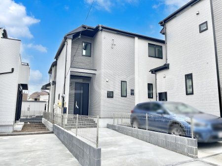 ���n�O�ώʐ^�@�������ꂽ�O�ρA�㎿�ȏZ��Ԃ��L���鎺���͉i�����S���ĉ߂�����Z���ł��B 