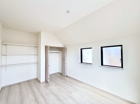 �q�������@�q�������ɂ��������߂Ȏ��[�X�y�[�X�����Ղ�̋���