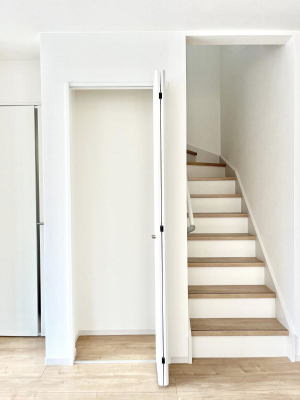 ���̑����ρ@�L�b�`���ɂ̓p���g���[�I�H�ނ̃X�g�b�N�͂������A���p�i�̎��[�Ȃǎg�����͂��낢��I