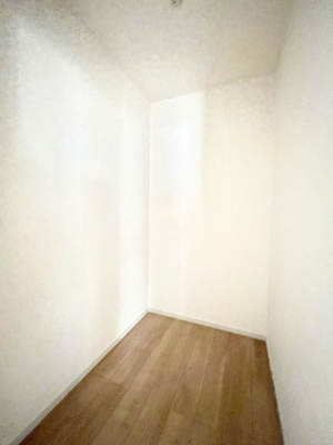 ���̑����ρ@���r���O���[�B�����Ɏ��[������ƕ����W�܂�LDK���X�b�L���Еt�������ł��ˁB  