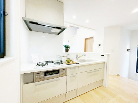 �L�b�`���@���������Ȃ��炲�Ƒ��Ƃ̉�b���y���߂�ΖʃJ�E���^�[�L�b�`��