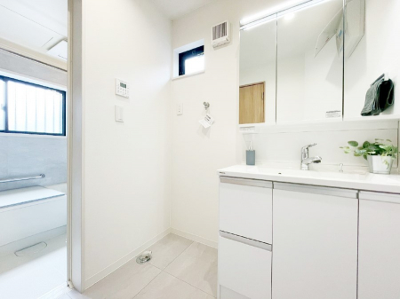 ���ʑ�E���ʏ��@������������ʉ��ώ��Œ��̐g�x�x�����K