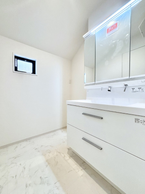 ���̑��@�������̂�����K��Ԃł��B�����̐g�x�x���C�����ǂ����g�������܂��B 