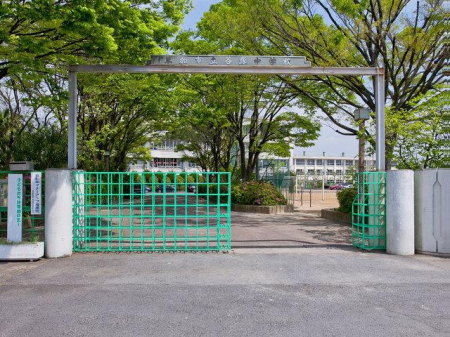 ���ӊ��@���w�Z 1550m �����s���J�˒��w�Z