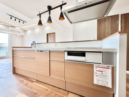 �L�b�`���@�������������I�ɁA�y�����I�V�X�e���L�b�`��