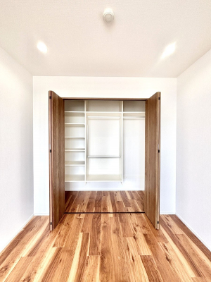 ���[�@�����Ղ�̎��[�X�y�[�X�ł��ł��Z��Ԃ��X�b�L���ۂĂ���