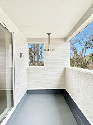 �o���R�j�[�@�C���i�[�o���R�j�[�Ȃ̂ŉJ�ł����󕨂����������o���āA���ʂ�������̂Ŋ������ǂ��A�������X�y�[�X�Ƃ��ďd�󂵂܂��B