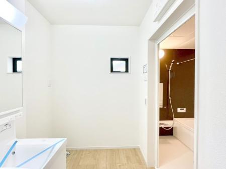 ���̑��@�L�X�Ƃ�Ƃ�̂��郉���h���[�X�y�[�X�B  