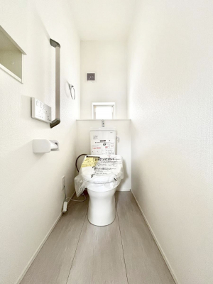 �g�C���@�g�C����1�K��2�K���ꂼ��ɔz�u����Ă��ĂƂĂ��֗��ł��B 