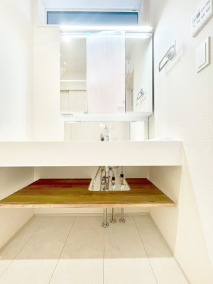 ���ʑ�E���ʏ��@�傫�����₷���O�ʋ��Ő�����������ʑ�́A�g�����Ȃ݃`�F�b�N�Ȃǂɂ������߂ł��B