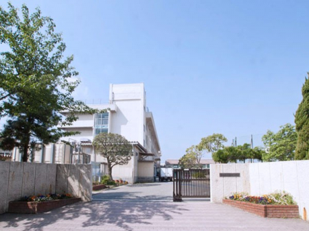 ���ӊ��@���w�Z 500m �s��s�����h���w�Z